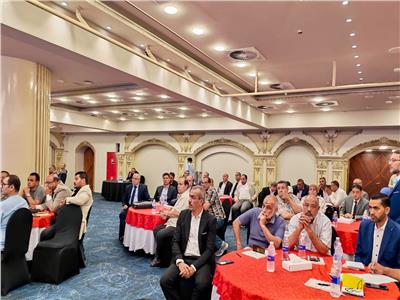 التعليم تواصل تنفيذ ورش العمل لتدريب المعلمين على مناهج «البكالوريا»