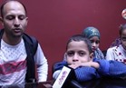 بالفيديو والصور.. أب يناشد السيسي: انقذ أطفالي الثلاثة من التليف الكبدي