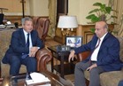 وزير الرياضة يستقبل سفير دولة الكويت