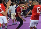 فيديو وصور| بعد التأهل لروسيا 2018.. لم تمنعه الإعاقة من الرقص فرحاً بساق واحدة