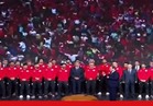 فيديو| الرئيس السيسي يحتفي بلاعبي المنتخب على أنغام عمرو دياب