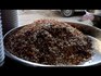 الأرز على وشك الهروب من طبق الكشري