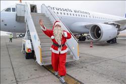 صور| وصول بابا نويل إلى مطار مرسي علم من أوروبا 