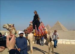 رئيس هيئة تنشيط السياحة يدعو ملكة جمال اليونان لتكون سفيرة مصر ببلادها