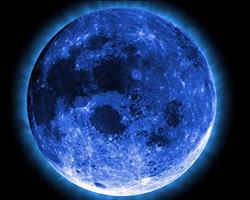 «القمر الأزرق» يعود بعد غياب 150عامًا| فيديو
