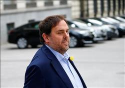 إسبانيا ترفض السماح لنائب رئيس كتالونيا السابق بالبقاء خارج السجن