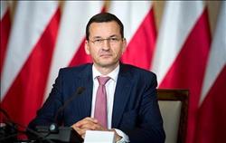 رئيس الوزراء البولندي يقيل وزيري الدفاع والخارجية