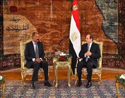 السيسي : مصر مهتمة بترسيخ التعاون الاستراتيجي مع إريتريا في كافة المجالات 