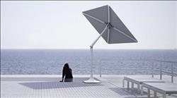 مظلة ذكية تتبع أسلوب دوار الشمس وتشغل الواي فاي والموسيقى