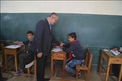 محافظ المنيا يتفقد لجان امتحانات الشهادة الإعدادية