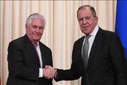 السفير الأمريكي لدى موسكو: يُرجى الترتيب للقاء يجمع لافروف بتيلرسون