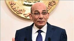 وزير الزراعة ومحافظ قنا يوقعان عقود 5 مشروعات للإنتاج الداجني