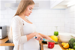 للحامل.. أطعمة لزيادة وزن الجنين