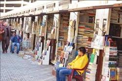 «معرض الكتاب».. أقدم بائع بسور الأزبكية: الشباب لا يقرأ إلا الروايات السطحية