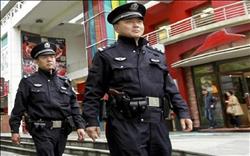مقتل امرأة وإصابة 12 في اعتداء بسكين على مركز تجاري ببكين