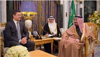 الملك سلمان ووزير الطاقة الروسي يتفقان على التعاون في مجال النفط