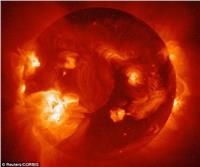 صورl عاصفة شمسية تضرب أجزاء من الأرض اليوم