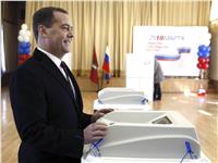 رئيس الوزراء الروسي يدلي بصوته في الانتخابات الرئاسية