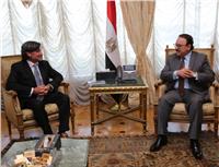 وزير الاتصالات يستعرض مع قيادات 《HPE》 العالمية فرص الاستثمار بمصر 