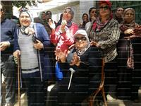 مصر تنتخب| السيدات تتوافدن على لجان الدقي