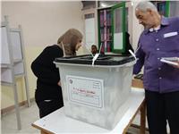 مصر تنتخب| رئيس لجنة بالقاهرة: إقبال كبير من السيدات في الساعات الأخيرة للتصويت.. صور