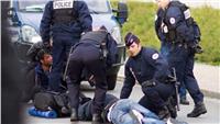 الشرطة الفرنسية تعتقل شخصًا وراء محاولة دهس الجنود
