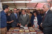 وزير الثقافة ومحافظ الإسكندرية يفتتحان معرض الإسكندرية للكتاب 