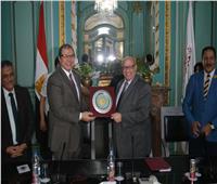 بروتوكول تعاون بين القوى العاملة وجامعة القاهرة لنشر ثقافة السلامة