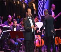 محمد ثروت يتألق في ثاني أيام احتفالات افتتاح مسرح طنطا