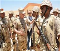 صور| رئيس الأركان يتابع سير العمليات العسكرية في سيناء