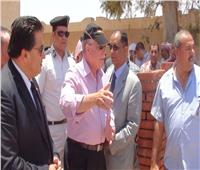 محافظ جنوب سيناء يتفقد مشروعات تنموية بمدينة دهب