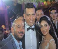 صور| بوسي والعسيلي يُشعلان زفاف «عمرو ورنا»