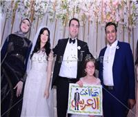 صور| الليثي يُحيي زفاف «مصطفى ودينا» بحضور وزير التموين