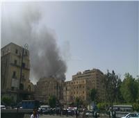 صور| 12 سيارة إطفاء لإخماد حريق نقابة التجاريين بوسط القاهرة