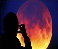 ١٠ معلومات عن «خسوف القمر» بالتزامن مع مواجهة المريخ والشمس