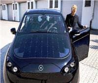 فيديو وصور| أول سيارة تعمل بالطاقة الشمسية في العالم