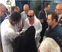عمر مروان يحل مشكلة 3 حجاج من أسوان بمطار القاهرة