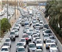  بالفيديو| المرور: كثافات مرورية عالية على أغلب الطرق والمحاور بالقاهرة  