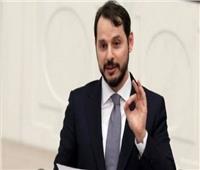 وزير المالية التركي: بلادنا ستخرج أقوى من أزمة تقلبات العملة