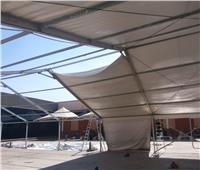 الانتهاء من الخيمة المكيفة بمطار القاهرة استعدادا لعودة الحجاج