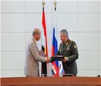 وزير الدفاع يعود من روسيا بعد زيارة رسمية لبحث التعاون العسكري
