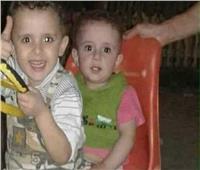 فيديو| «محمد وريان» يمثلان مشهد قتلهما مع والدهما 