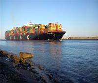 50 سفينة تعبر المجرى الملاحي لقناة السويس بحمولات 3.2 مليون طن