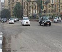 فيديو| سيولة مرورية تامة على الطرق والمحاور الرئيسية بالقاهرة