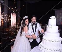 30 صورة ترصد فرحة مينا عطا وعروسته «لي لي» في حفل زفافهما