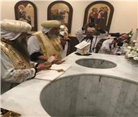 البابا تواضروس يدشن مذابح وأيقونات ومعمودية كنيسة الشهيد أبانوب بنيوچيرسي