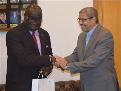 «غرفة القاهرة» تستقبل وفد سفارة ليبيريا لبحث زيادة الصادرات