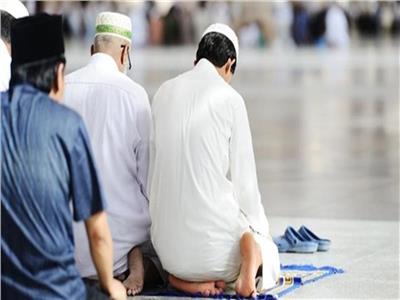 هل يجوز التنحنح في الصلاة ؟.. «البحوث الإسلامية» يجيب