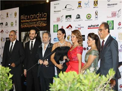 صور| نجوم الفن على السجادة الحمراء في افتتاح مهرجان الإسكندرية السينمائي