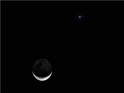 الليلة.. القمر بالقرب من «قلب الأسد» في قبة السماء